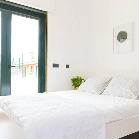 View Pool Aloha-te Pantin